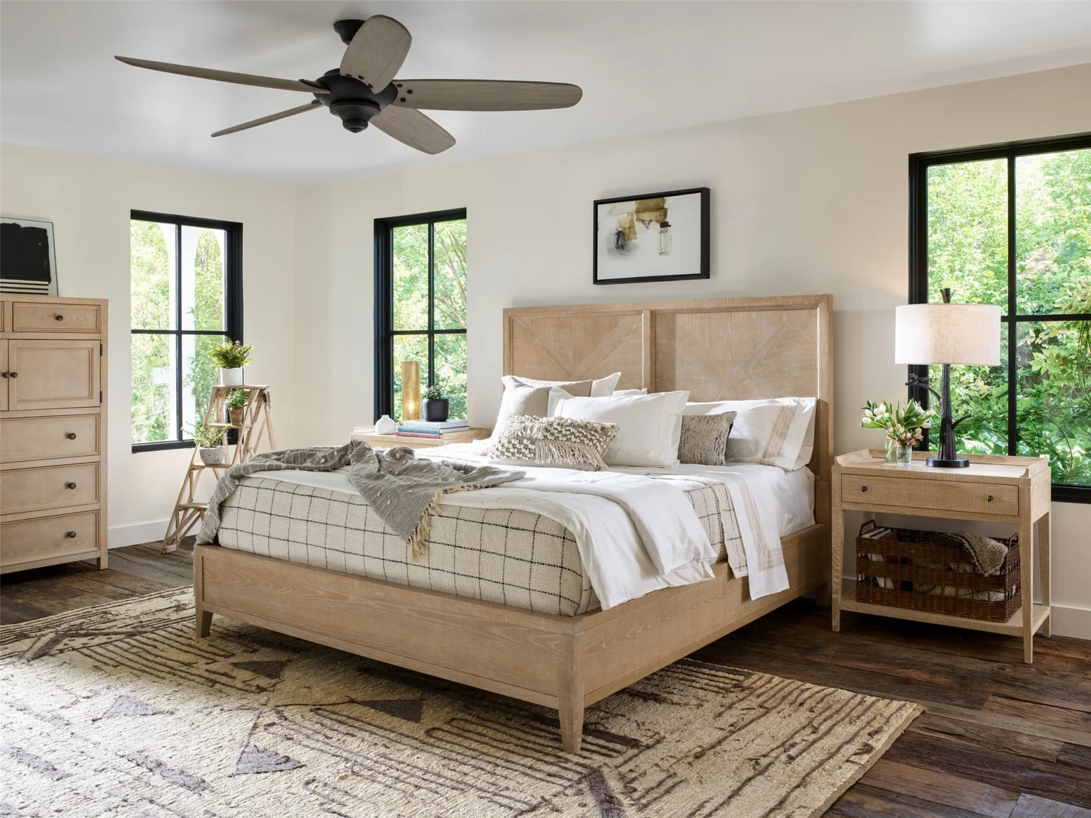 Modern Farmhouse - Universal - March 2025