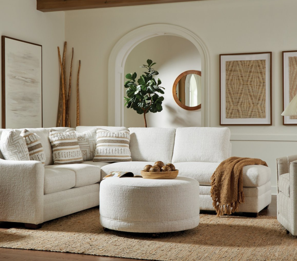 F9443 Sectional – Hickorycraft – April 2025 F9443 Sectional - Hickorycraft - April 2025